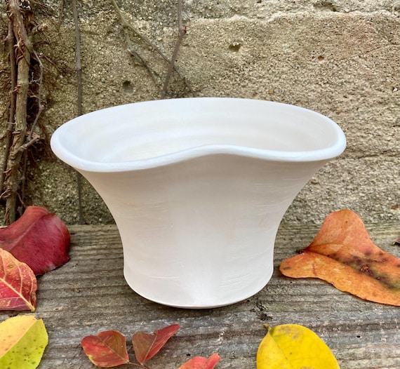 WHITE EARTHENWARE PLANTER