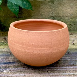 CLAY FLOWER POT #106 handmade terracotta planter for houseplants and garden - unglazed porous red clay - wheel thrown - one of a kind