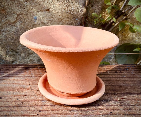 TERRACOTTA FLOWER POT