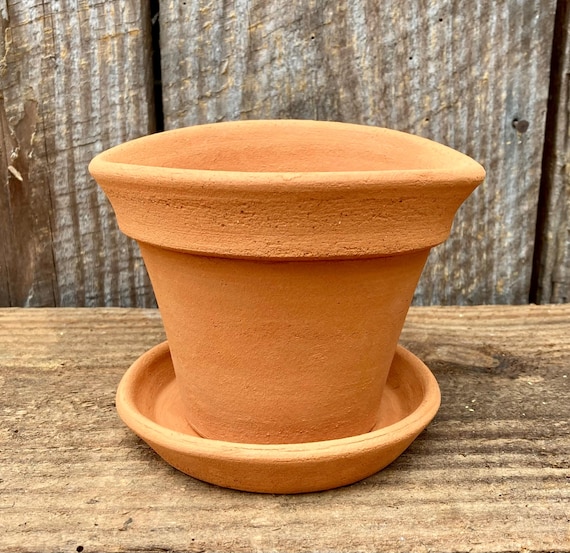 TERRACOTTA FLOWER POT
