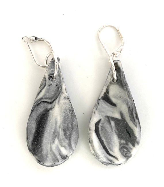 CERAMIC DROP EARRINGS