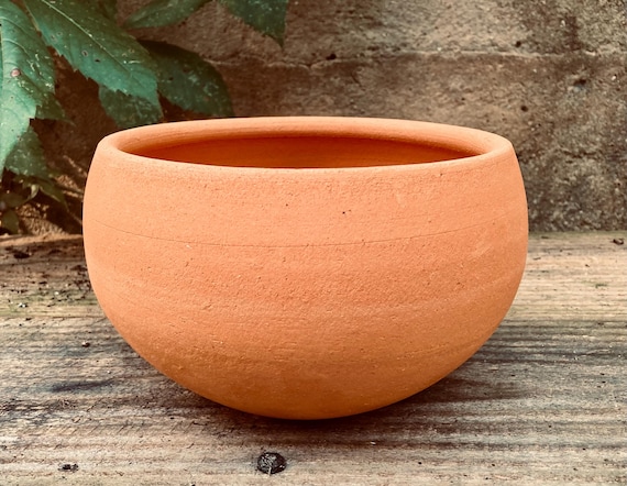 TERRACOTTA FLOWER POT