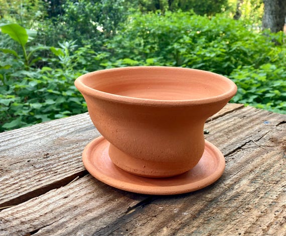 TERRACOTTA FLOWER POT