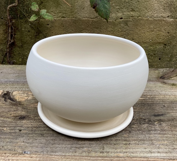 WHITE EARTHENWARE PLANTER