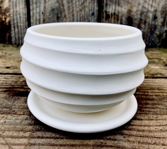 WHITE EARTHENWARE PLANTER