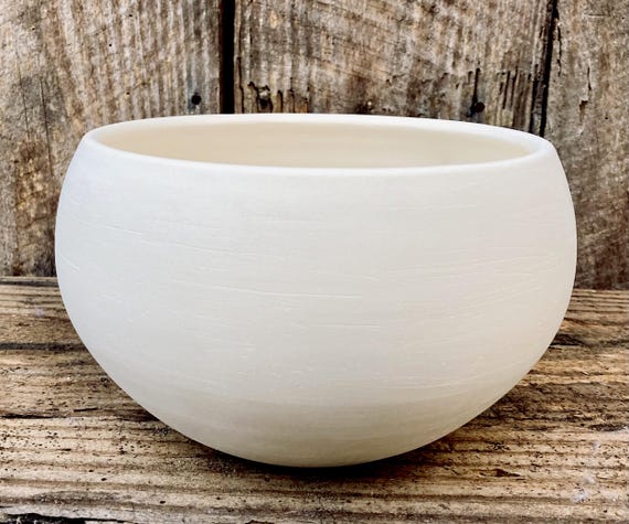WHITE EARTHENWARE PLANTER