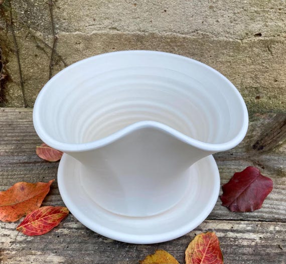 WHITE EARTHENWARE PLANTER