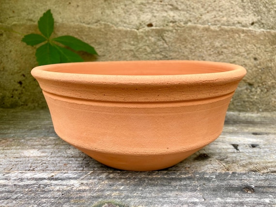 CLAY FLOWER POT