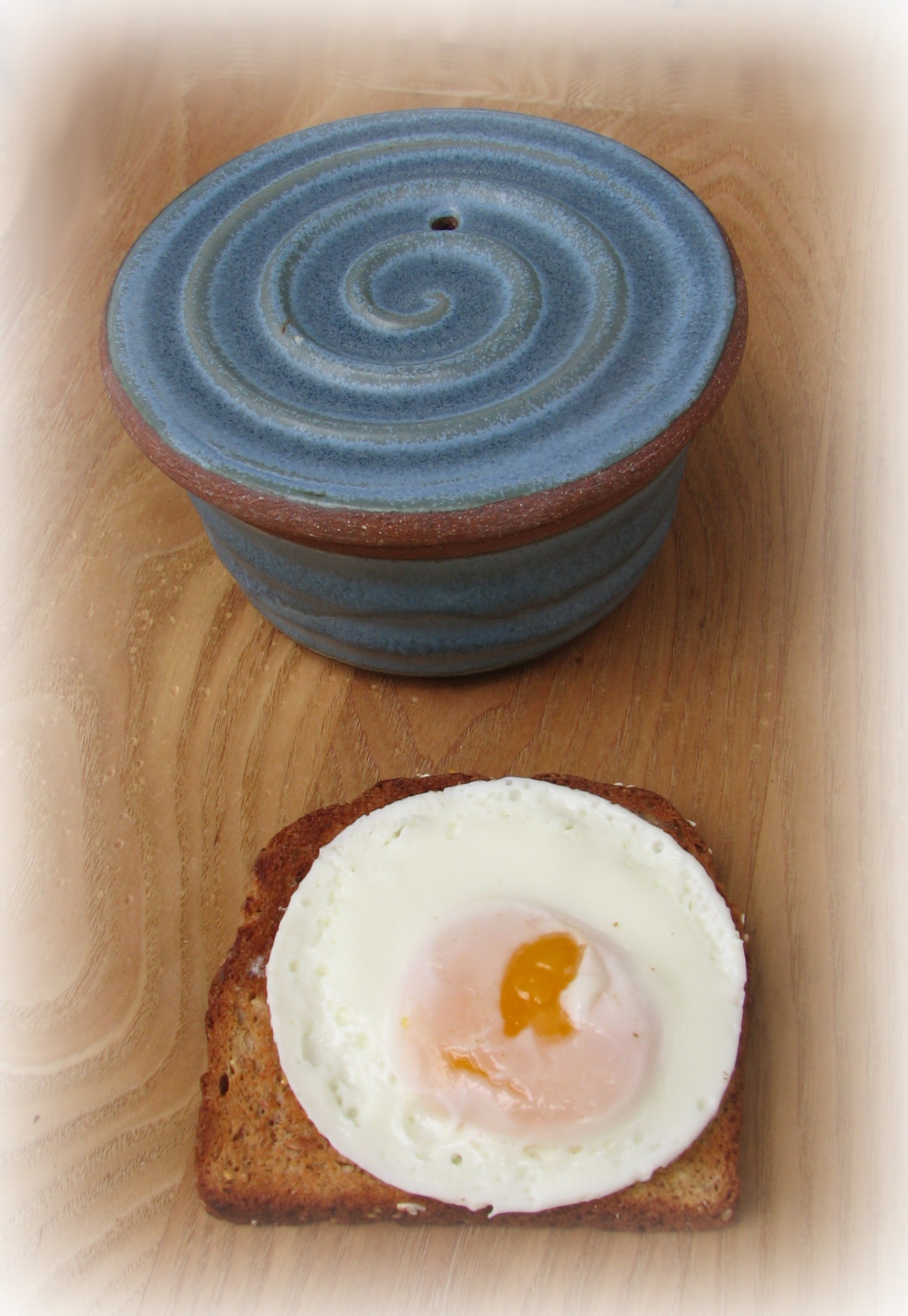 PORCELAIN EGG POACHER