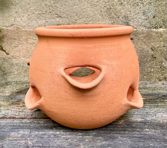 TERRACOTTA STRAWBERRY POT