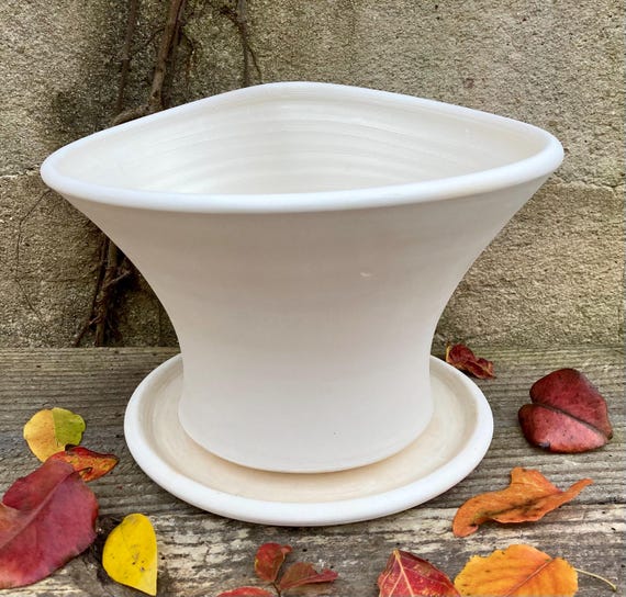 WHITE EARTHENWARE PLANTER