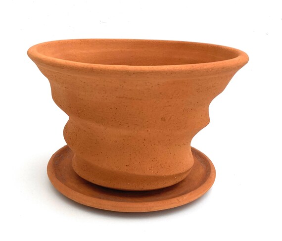 TERRACOTTA FLOWER POT