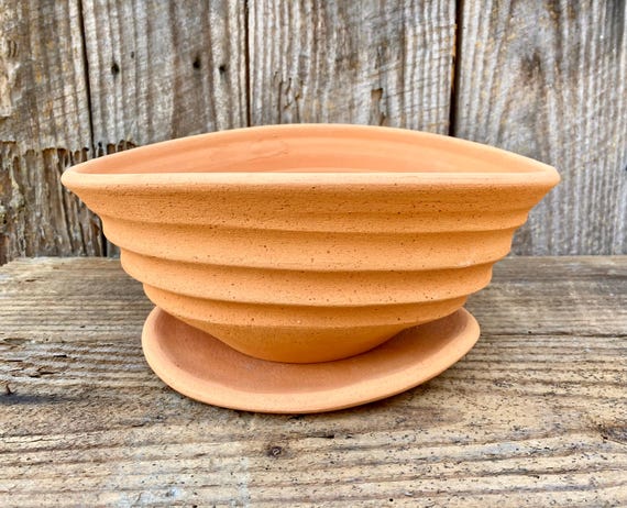 TERRACOTTA FLOWER POT