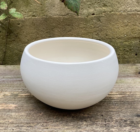 WHITE EARTHENWARE PLANTER