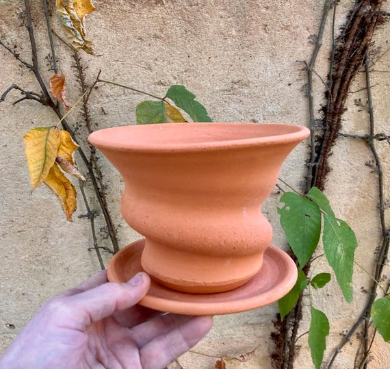 TERRACOTTA FLOWER POT