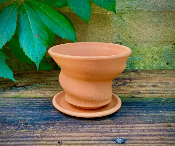 TERRACOTTA FLOWER POT