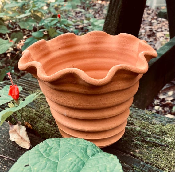TERRACOTTA FLOWER POT