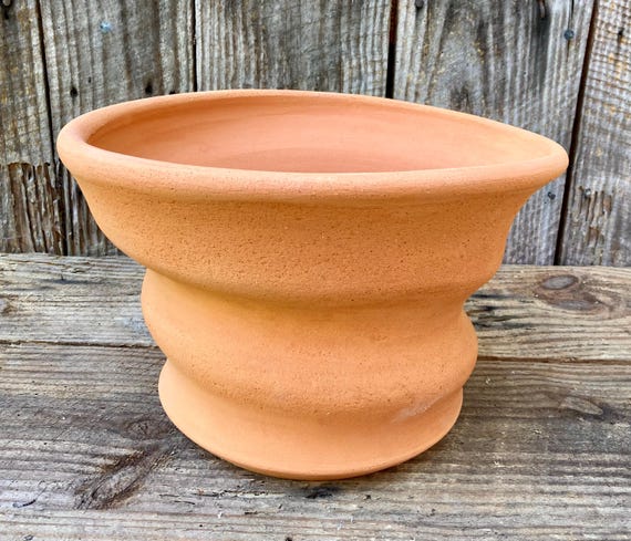 TERRACOTTA FLOWER POT