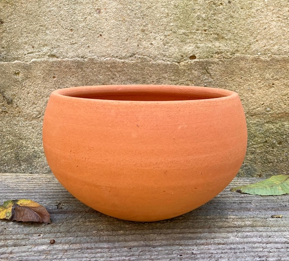 TERRACOTTA FLOWER POT