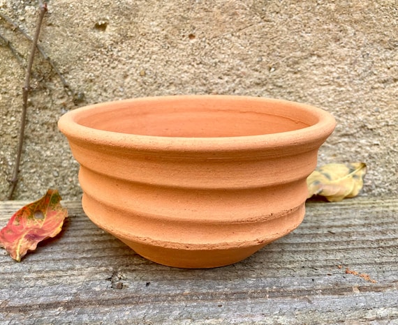 TERRACOTTA FLOWER POT