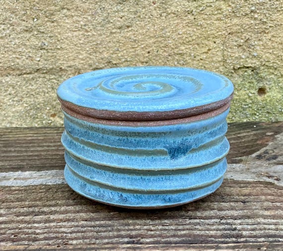 MICROWAVE EGG POACHER