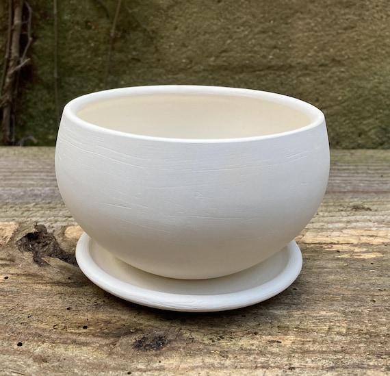 WHITE EARTHENWARE PLANTER