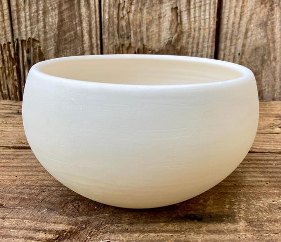 WHITE EARTHENWARE PLANTER