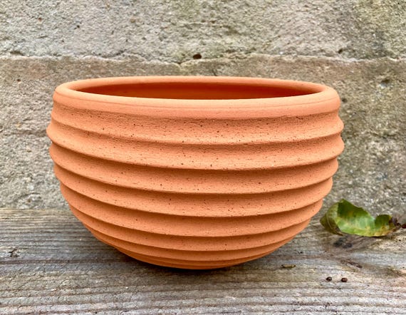 TERRACOTTA FLOWER POT