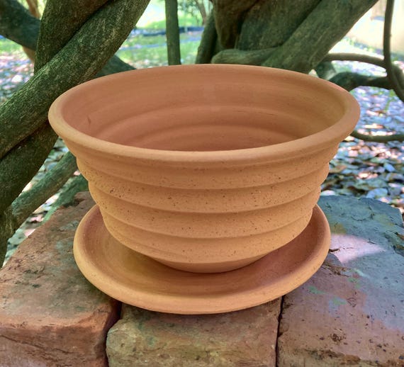 CLAY FLOWER POT