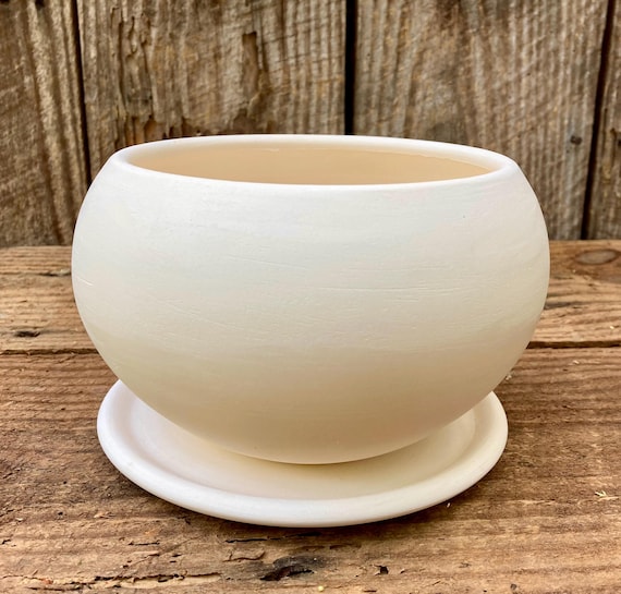 WHITE EARTHENWARE PLANTER