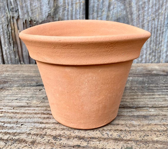 TERRACOTTA FLOWER POT