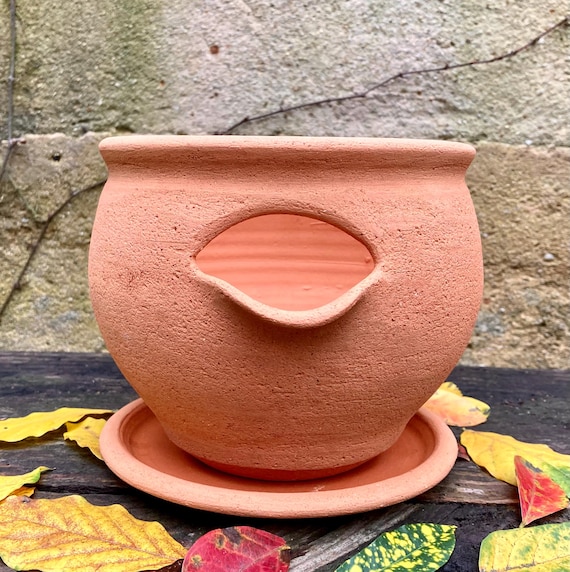 TERRACOTTA STRAWBERRY POT