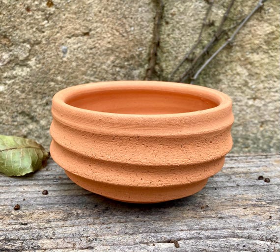 TERRACOTTA FLOWER POT
