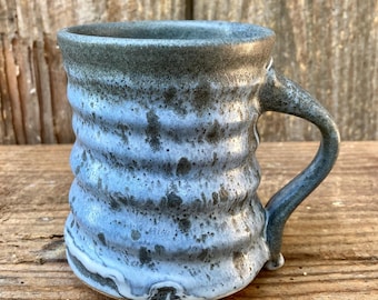 STONEWARE COFFEE MUG #49. Handmade ceramic cup. Wheel-thrown pottery. One pint.