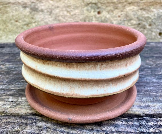 STONEWARE FLOWER POT