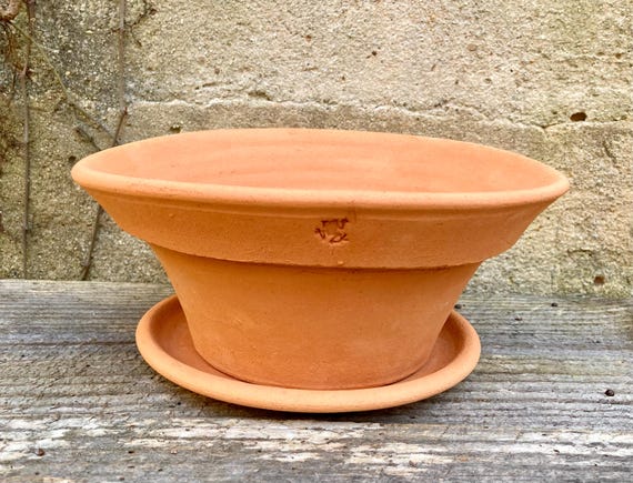 TERRACOTTA FLOWER POT