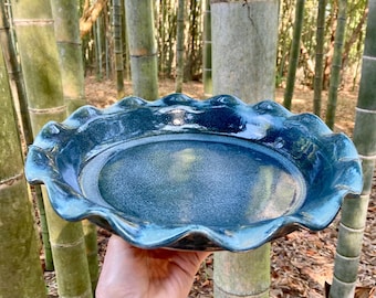 STONEWARE PIE PLATE #18. Large handmade ceramic baking dish. Oven to table serving plate.