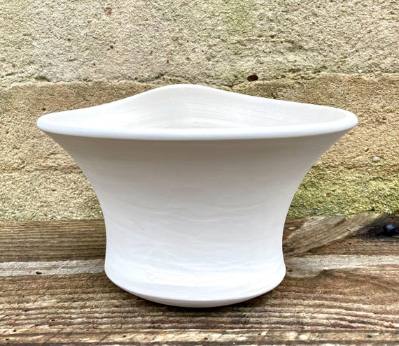 WHITE EARTHENWARE PLANTER