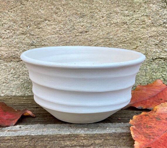 SMALL EARTHENWARE PLANTER