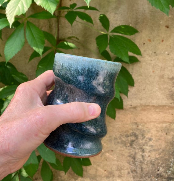 STONEWARE TUMBLER