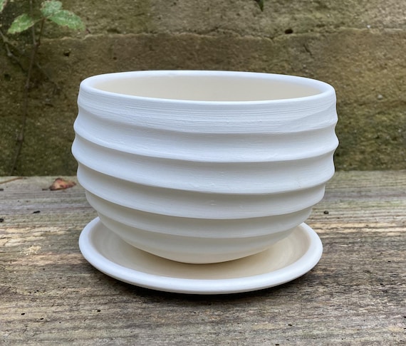 WHITE EARTHENWARE PLANTER
