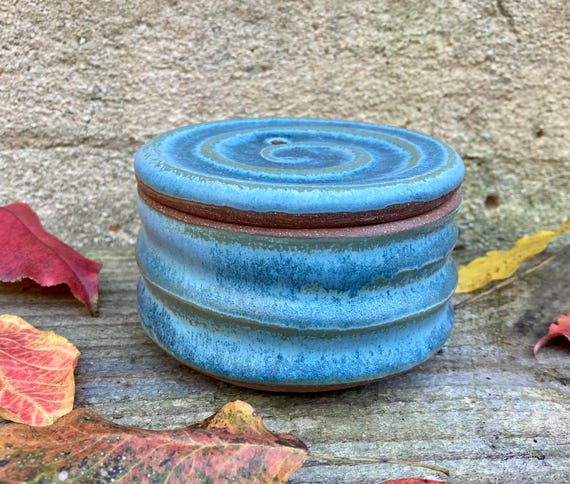 MICROWAVE EGG POACHER