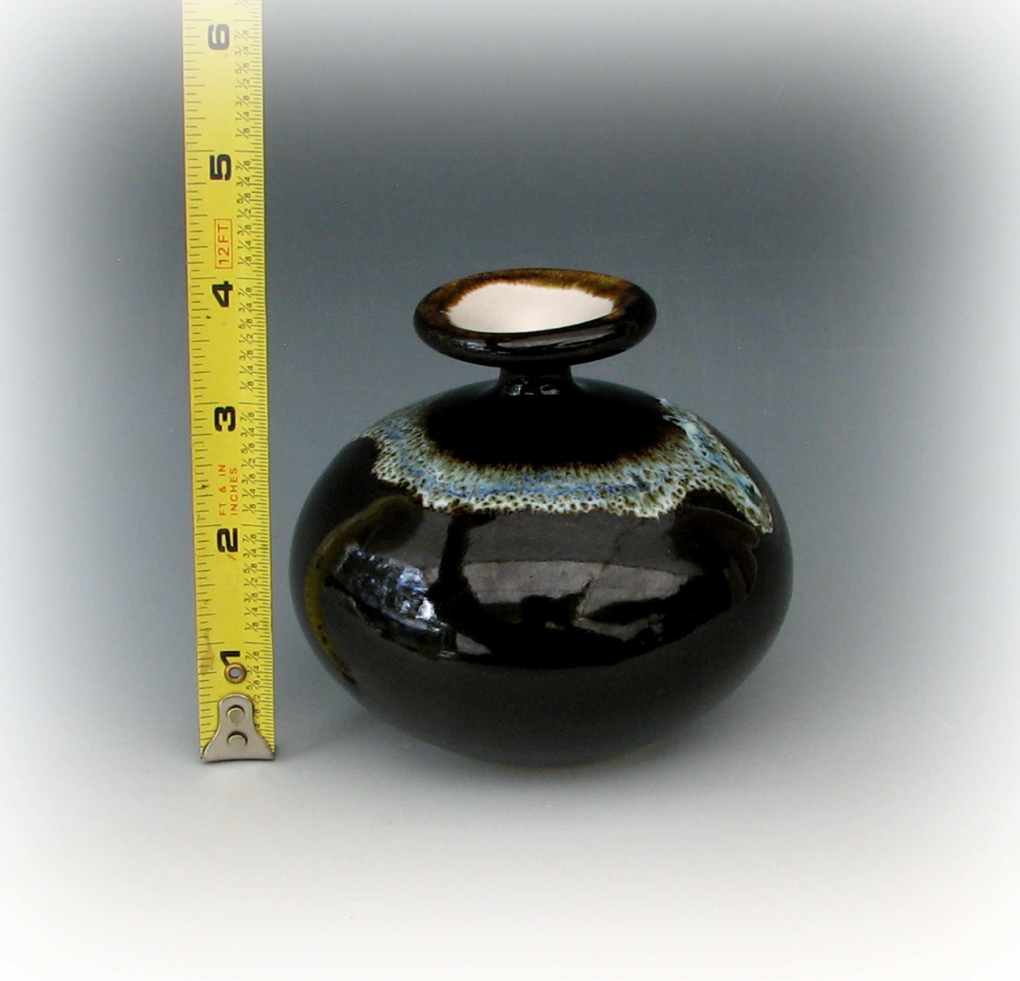 CERAMIC BUD VASE