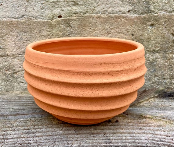TERRACOTTA FLOWER POT