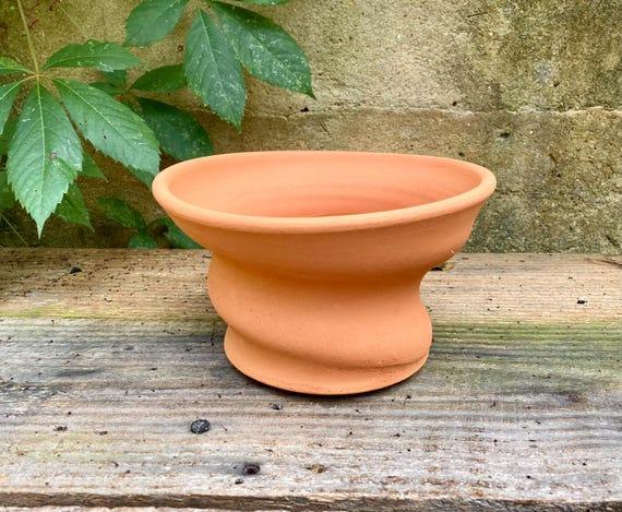 TERRACOTTA FLOWER POT