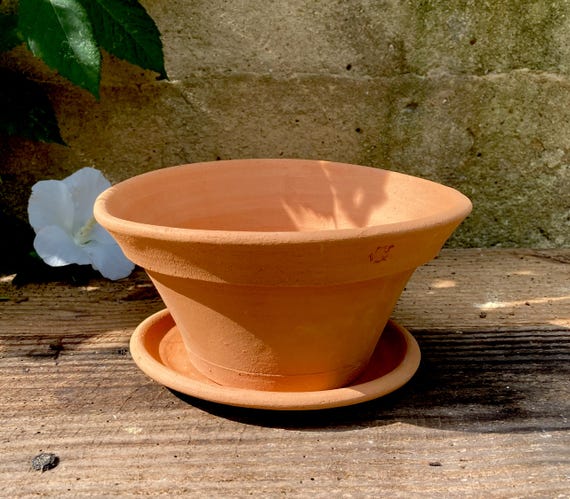 TERRACOTTA FLOWER POT