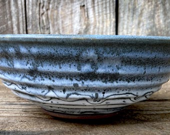 HANDMADE POTTERY BOWL #16. Wheel thrown studio pottery. High fired stoneware.