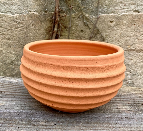 TERRACOTTA FLOWER POT