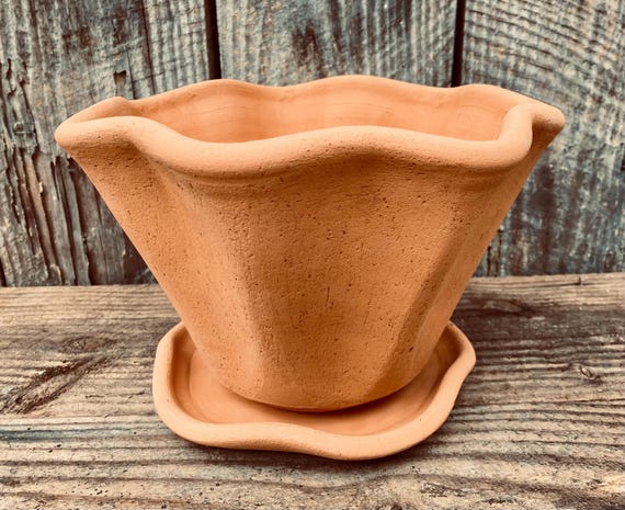 TERRACOTTA FLOWER POT