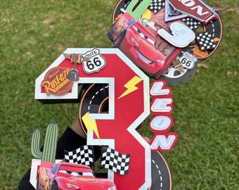 Cars Lightning McQueen 3D-nummer middelpunt | Aangepaste naam leeftijd raceauto feestdecor